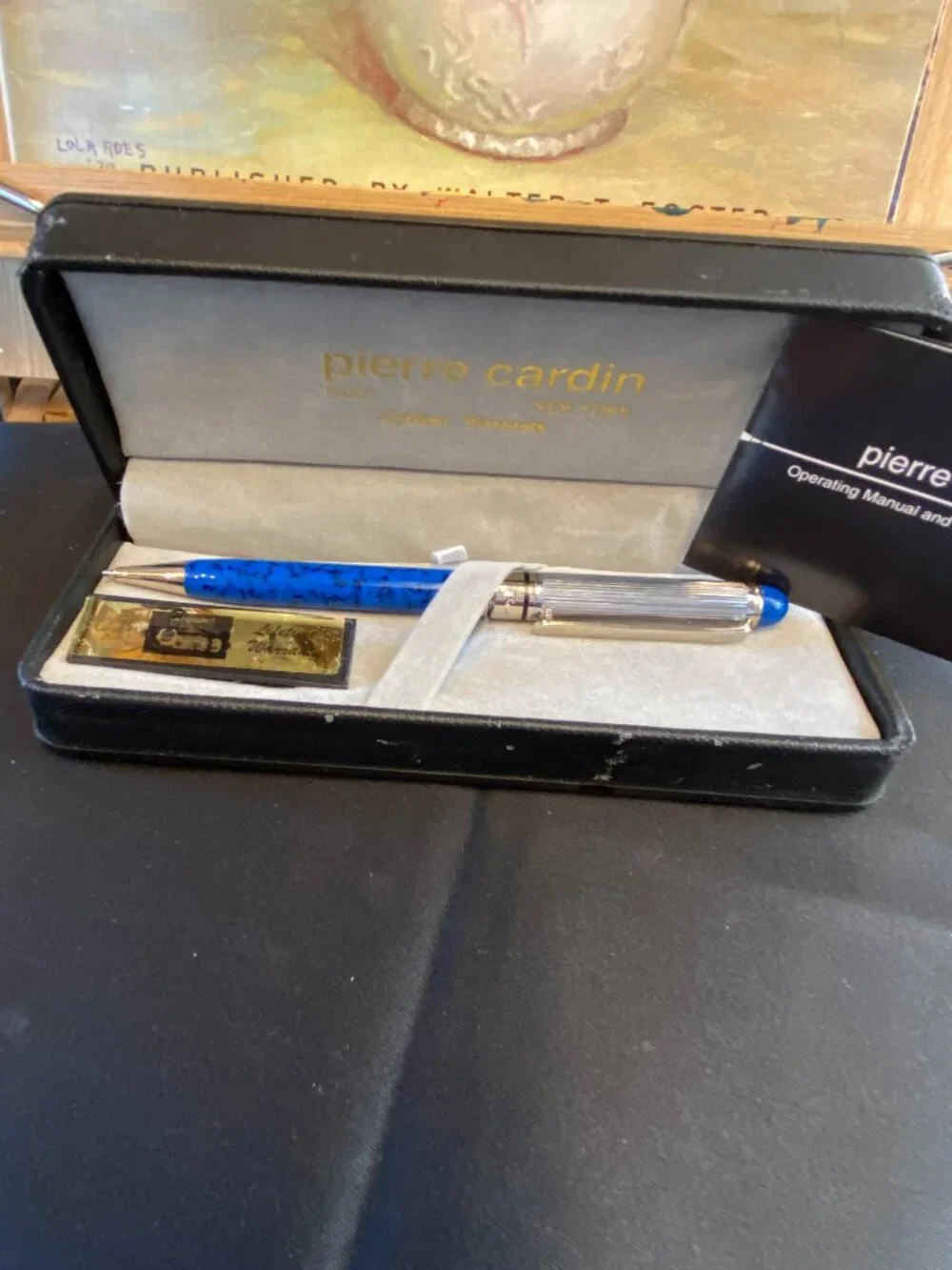 Pierre Cardin Designer Marbled Blue and Silvertone Pen w/ 4 Refills